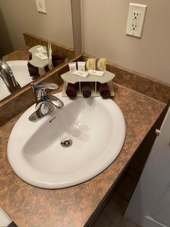 Aspen Motor Inn Drayton Valley Dış mekan fotoğraf